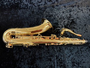 Photo NICE Condition Yanagisawa TWO1 Gold Lacquer Tenor Sax - Serial # 00393501